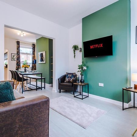 Stunning 3-Bed Home In Nantwich By 53 Degrees Property - Amazing Location, Ideal For Groups - Sleeps 6 Esterno foto