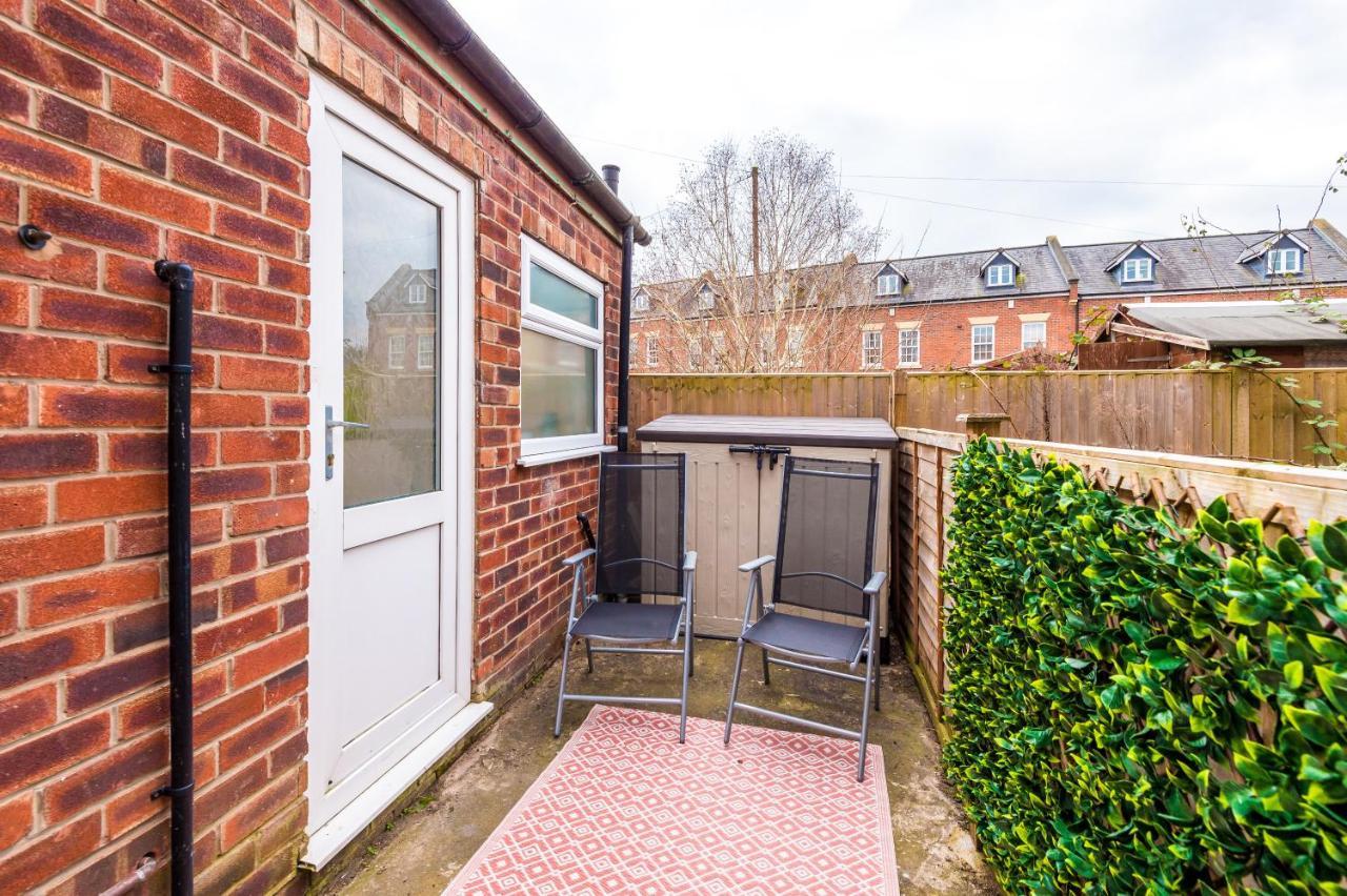 Stunning 3-Bed Home In Nantwich By 53 Degrees Property - Amazing Location, Ideal For Groups - Sleeps 6 Esterno foto